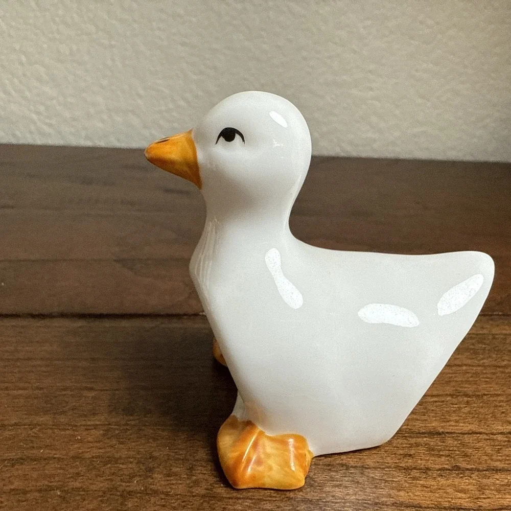 Pre Owned Vintage Set Of 8 Adorable White Ceramic Duck Napkin Holders